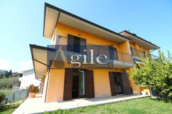 casa indipendente in vendita a Colli del Tronto