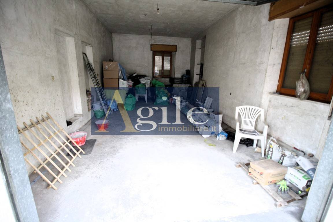 casa indipendente in vendita a Colli del Tronto