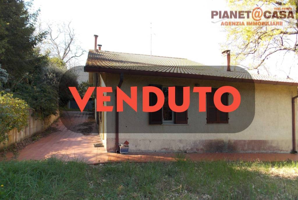 casa indipendente in vendita a Colli del Tronto