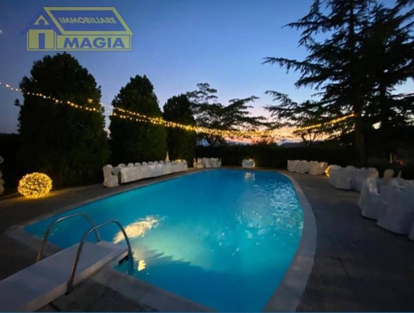 casa indipendente in vendita a Colli del Tronto