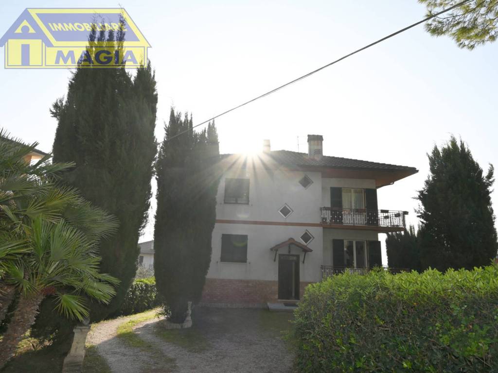 appartamento in vendita a Colli del Tronto
