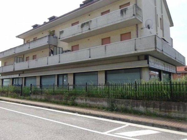 negozio in vendita a Colli del Tronto in zona Villa San Giuseppe