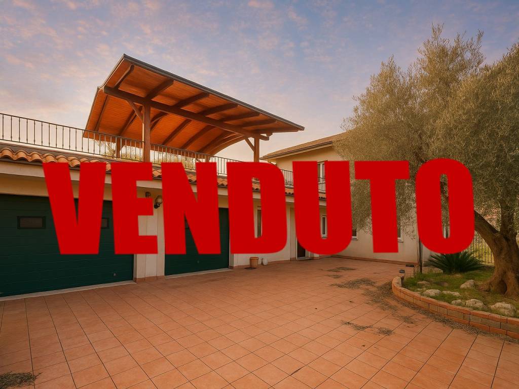 casa indipendente in vendita a Colli del Tronto