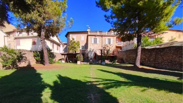 casa indipendente in vendita a Colli del Tronto
