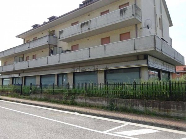 negozio in vendita a Colli del Tronto in zona Villa San Giuseppe