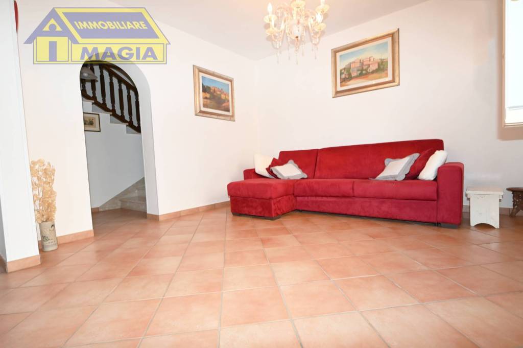 casa indipendente in vendita a Colli del Tronto