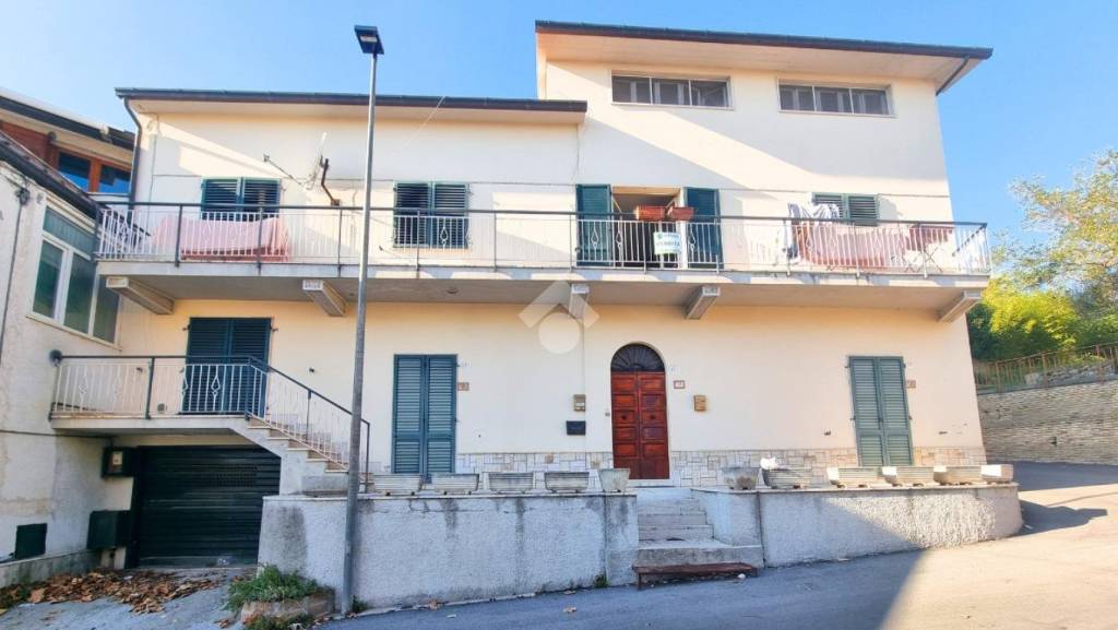appartamento in vendita a Colli del Tronto