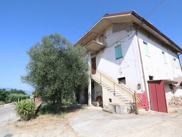 casa indipendente in vendita a Colli del Tronto
