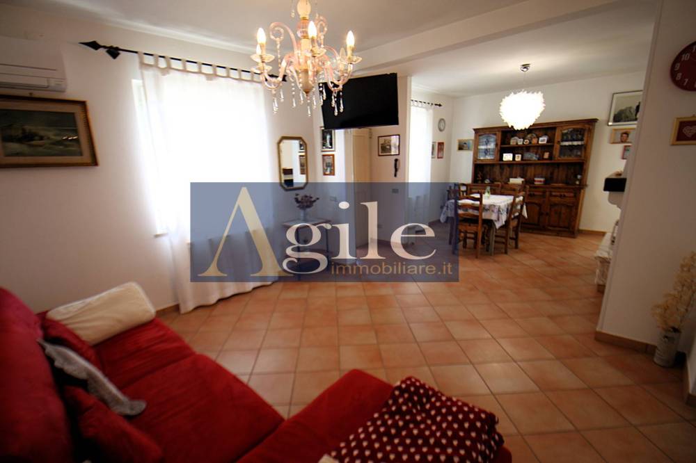 casa indipendente in vendita a Colli del Tronto