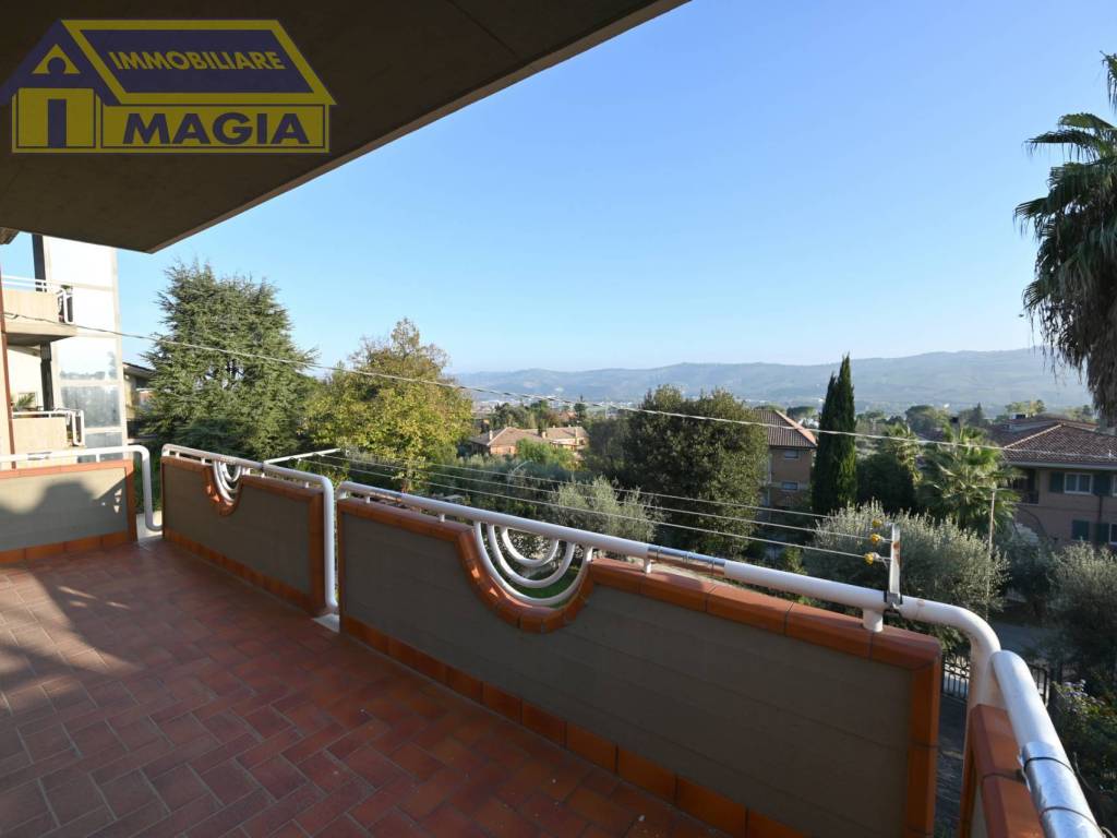 casa indipendente in vendita a Colli del Tronto