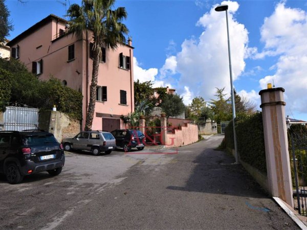 casa indipendente in vendita a Colli del Tronto