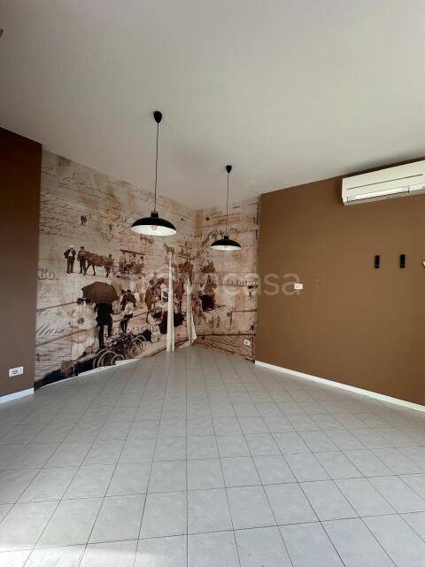 negozio in vendita a Colli del Tronto