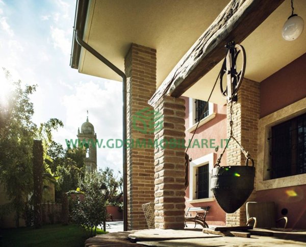 casa indipendente in vendita a Colli del Tronto