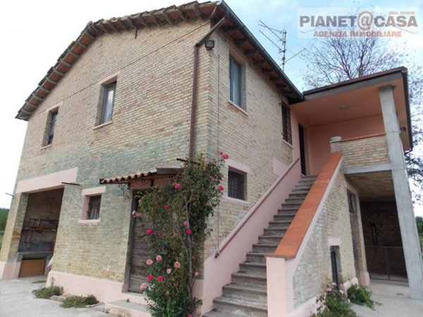 casa indipendente in vendita a Colli del Tronto in zona Villa San Giuseppe