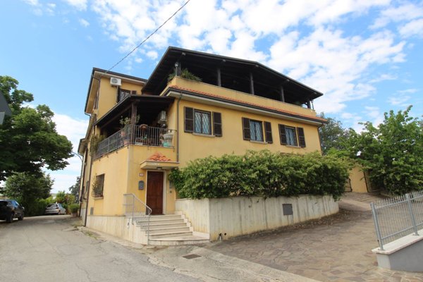 casa indipendente in vendita a Colli del Tronto in zona Vallicella