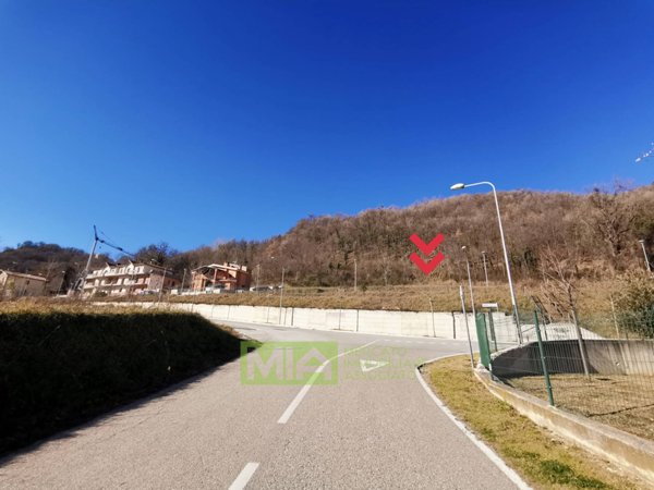 terreno agricolo in vendita a Comunanza