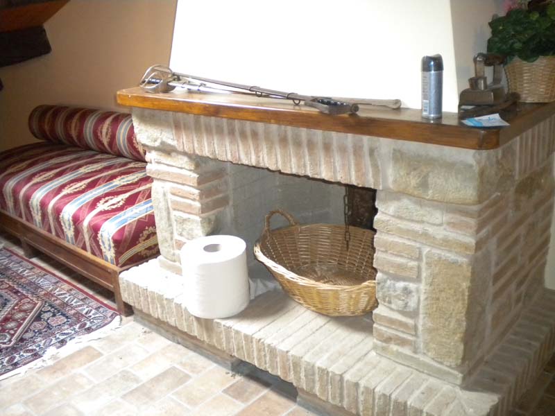 casa indipendente in vendita a Comunanza