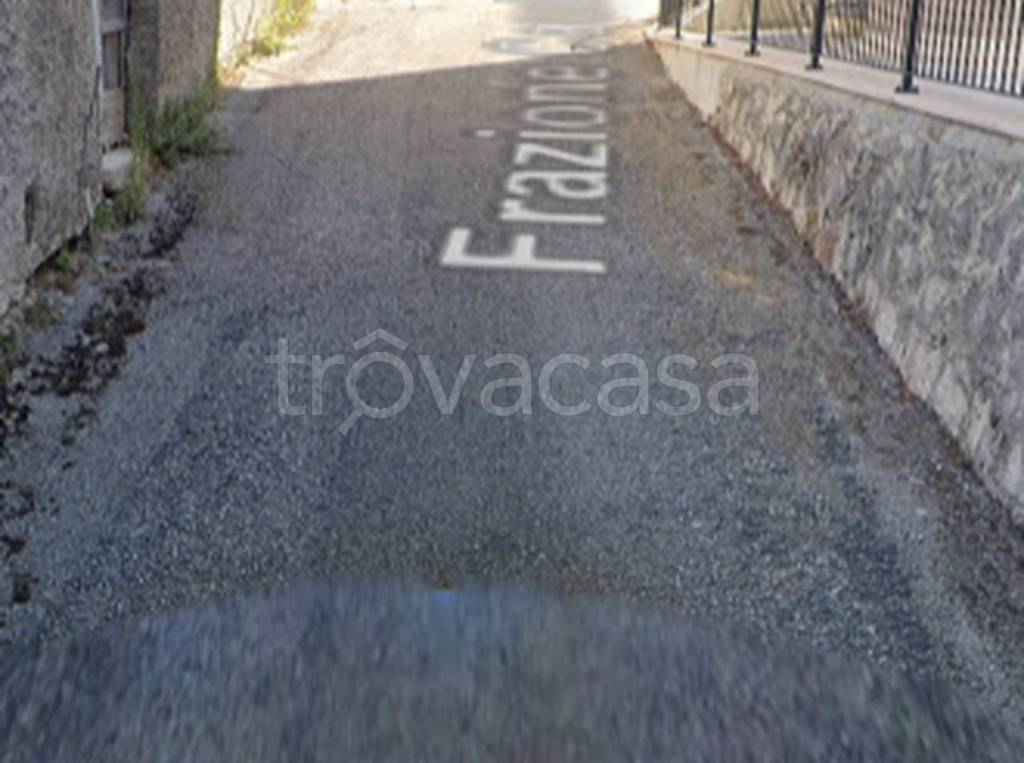 casa indipendente in vendita a Comunanza in zona Casale