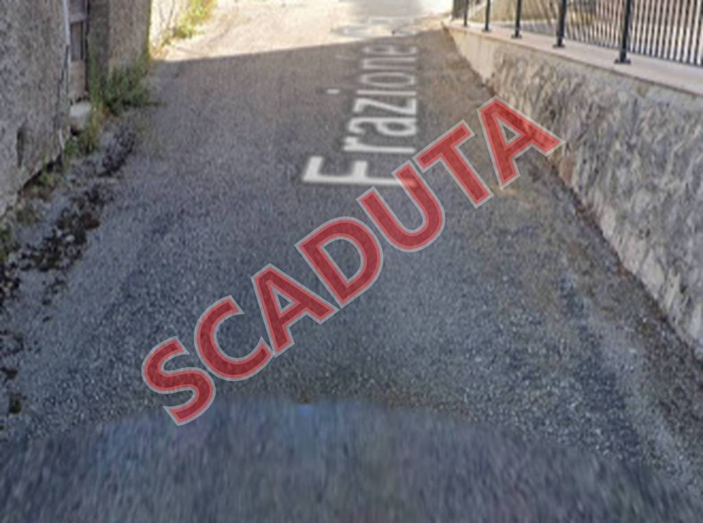 casa indipendente in vendita a Comunanza in zona Casale