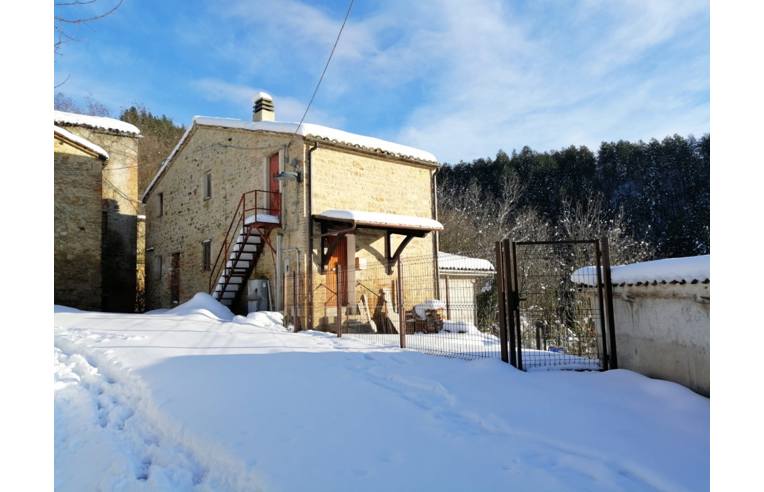 casa indipendente in vendita a Comunanza