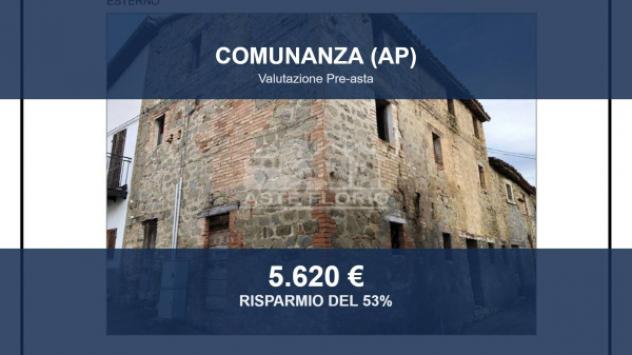 casa indipendente in vendita a Comunanza in zona Casale
