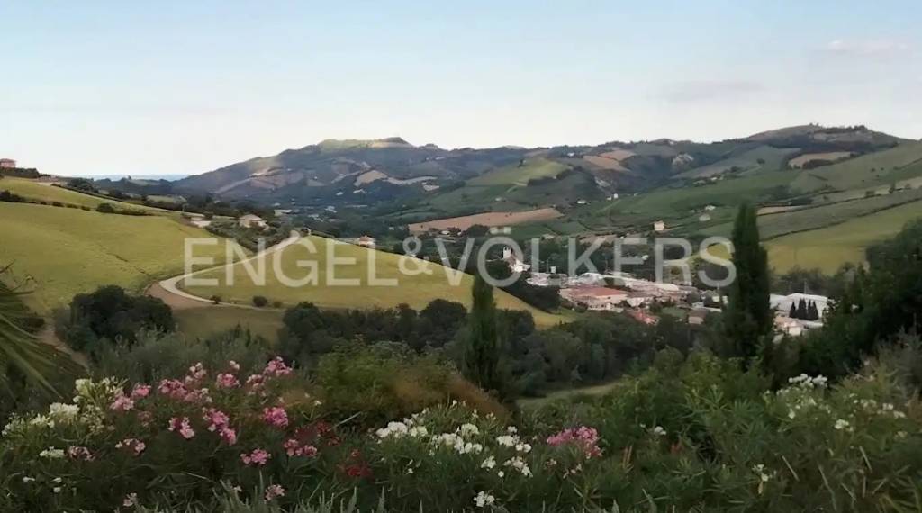 casa indipendente in vendita a Cossignano