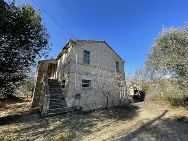 casa indipendente in vendita a Cossignano