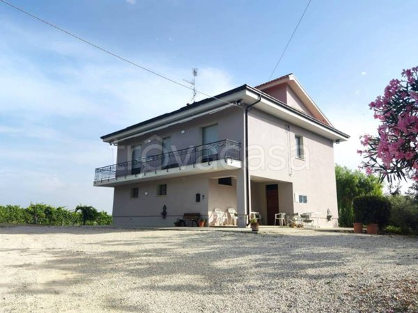 casa indipendente in vendita a Cossignano