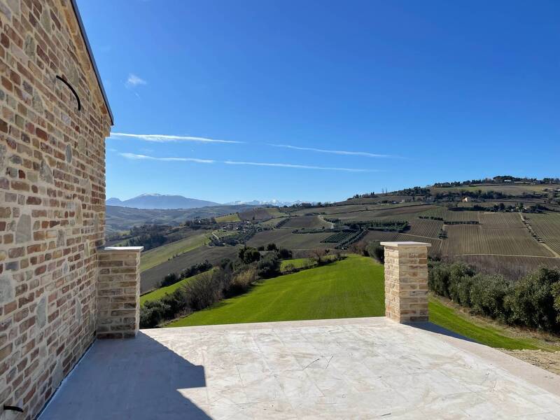 casa indipendente in vendita a Cossignano