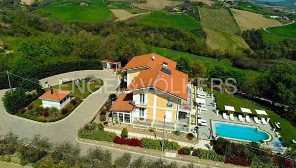 casa indipendente in vendita a Cossignano