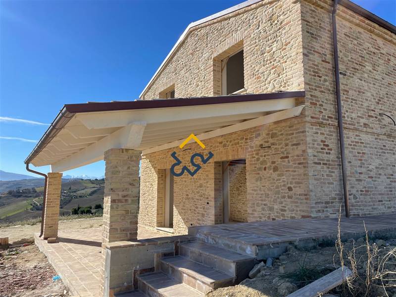casa indipendente in vendita a Cossignano