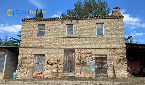 pentavano in vendita a Cossignano