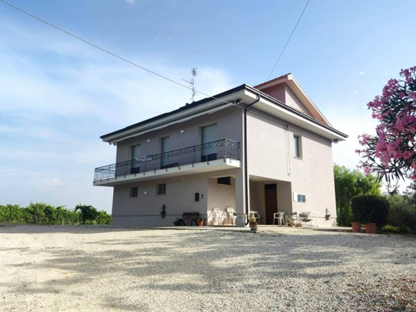 intera palazzina in vendita a Cossignano