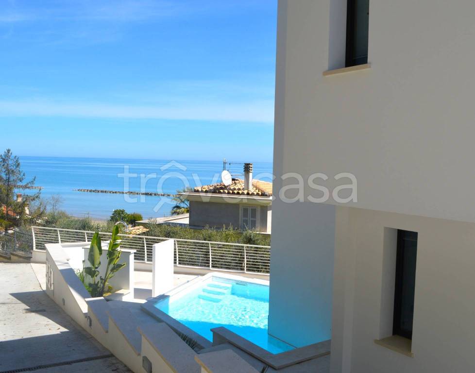 casa indipendente in vendita a Cupra Marittima