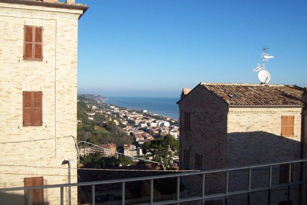 casa indipendente in vendita a Cupra Marittima