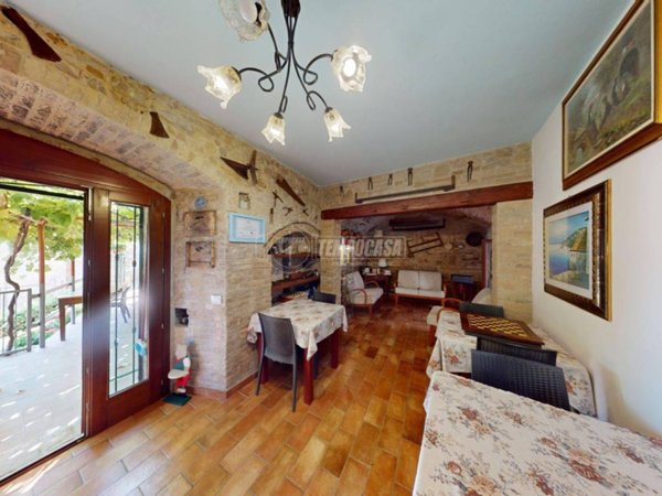 casa indipendente in vendita a Cupra Marittima
