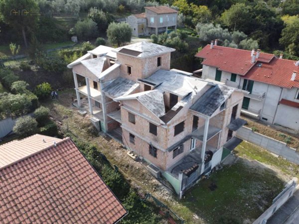 intera palazzina in vendita a Cupra Marittima