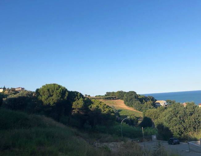 terreno edificabile in vendita a Cupra Marittima