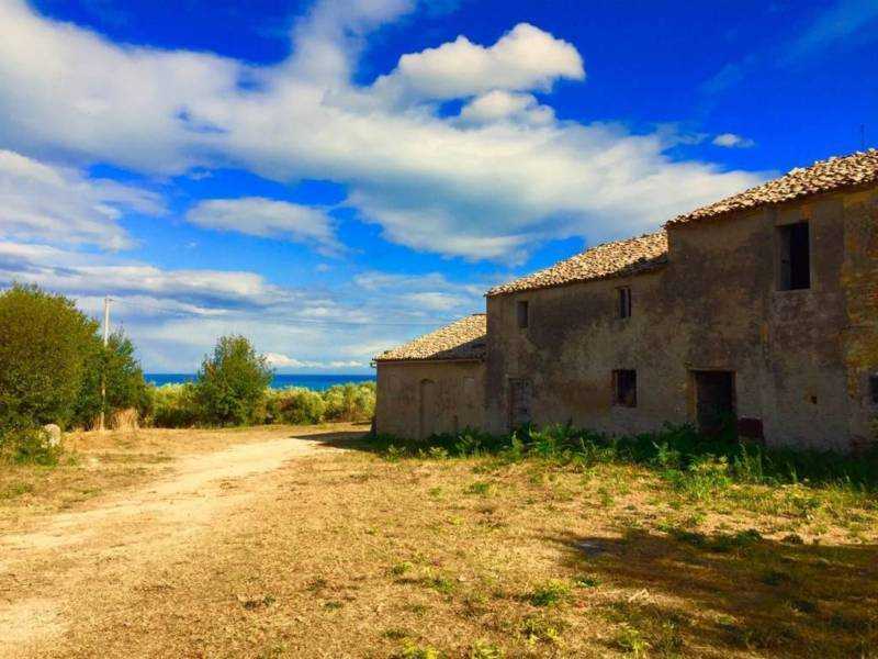 casa indipendente in vendita a Cupra Marittima
