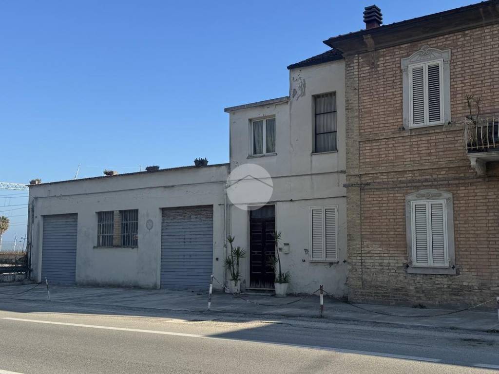 casa indipendente in vendita a Cupra Marittima