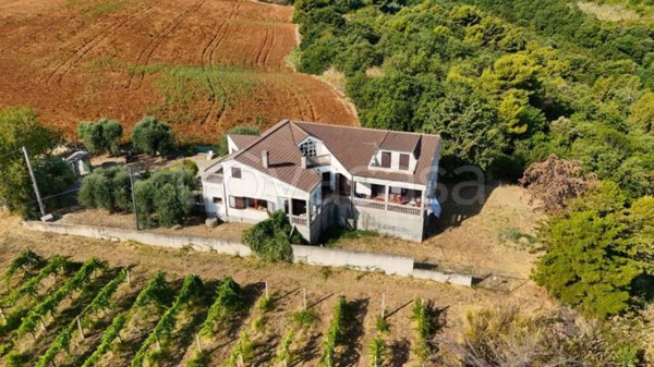 casa indipendente in vendita a Cupra Marittima