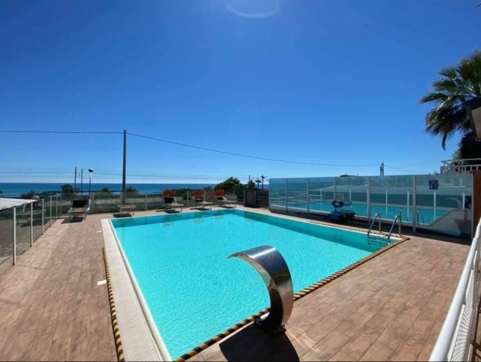 negozio in vendita a Cupra Marittima