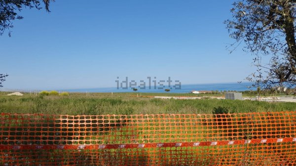 terreno edificabile in vendita a Cupra Marittima