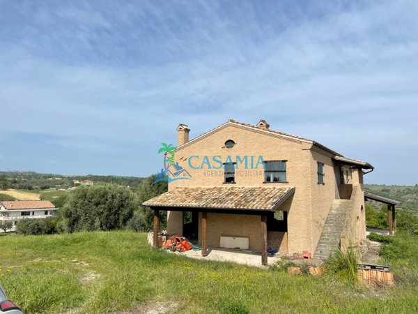 casa indipendente in vendita a Cupra Marittima