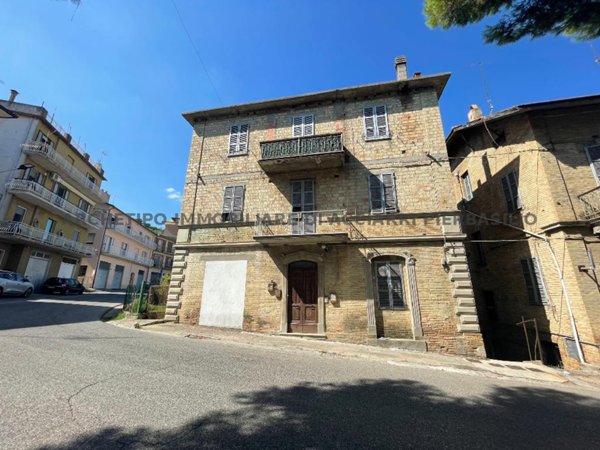 casa indipendente in vendita a Cupra Marittima
