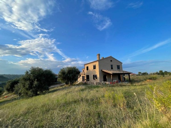 casa indipendente in vendita a Cupra Marittima