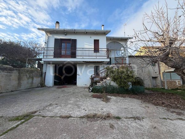 casa indipendente in vendita a Cupra Marittima