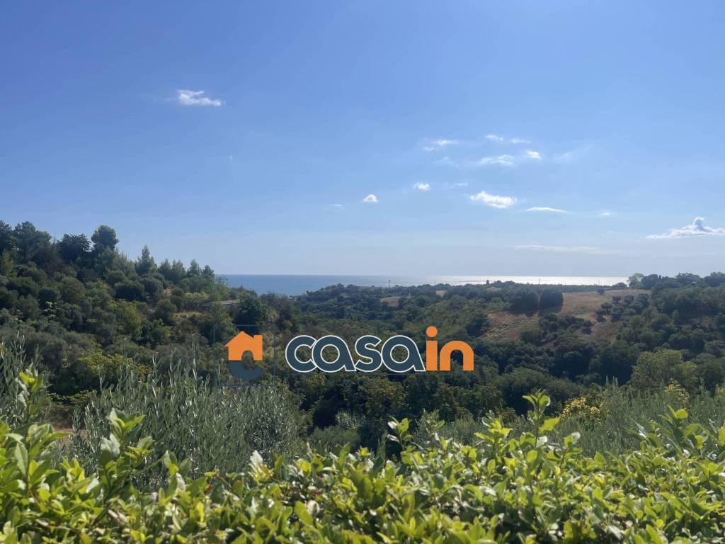 negozio in vendita a Cupra Marittima