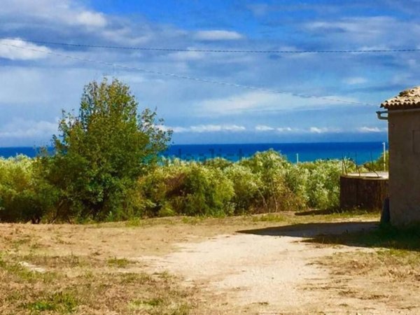 terreno in vendita a Cupra Marittima