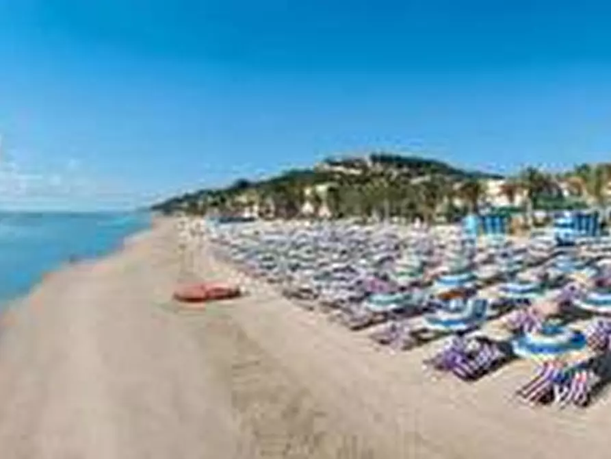 attivita commerciale in vendita a Cupra Marittima